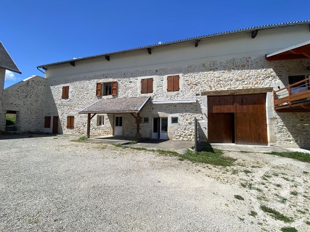 maison à louer - 8 pièces - 182.58 m2 - BELMONT LUTHEZIEU - 01 - RHONE-ALPES - Century 21 Le Colombier